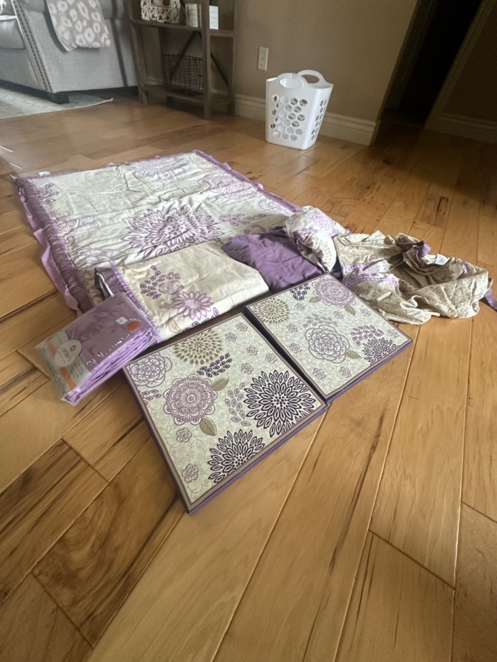 The Peanutshell Dahlia Crib Bedding Set & Accessories for Baby
